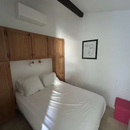 Appt 2 Pieces Climatise Du Roi Gr090-100 Apartment